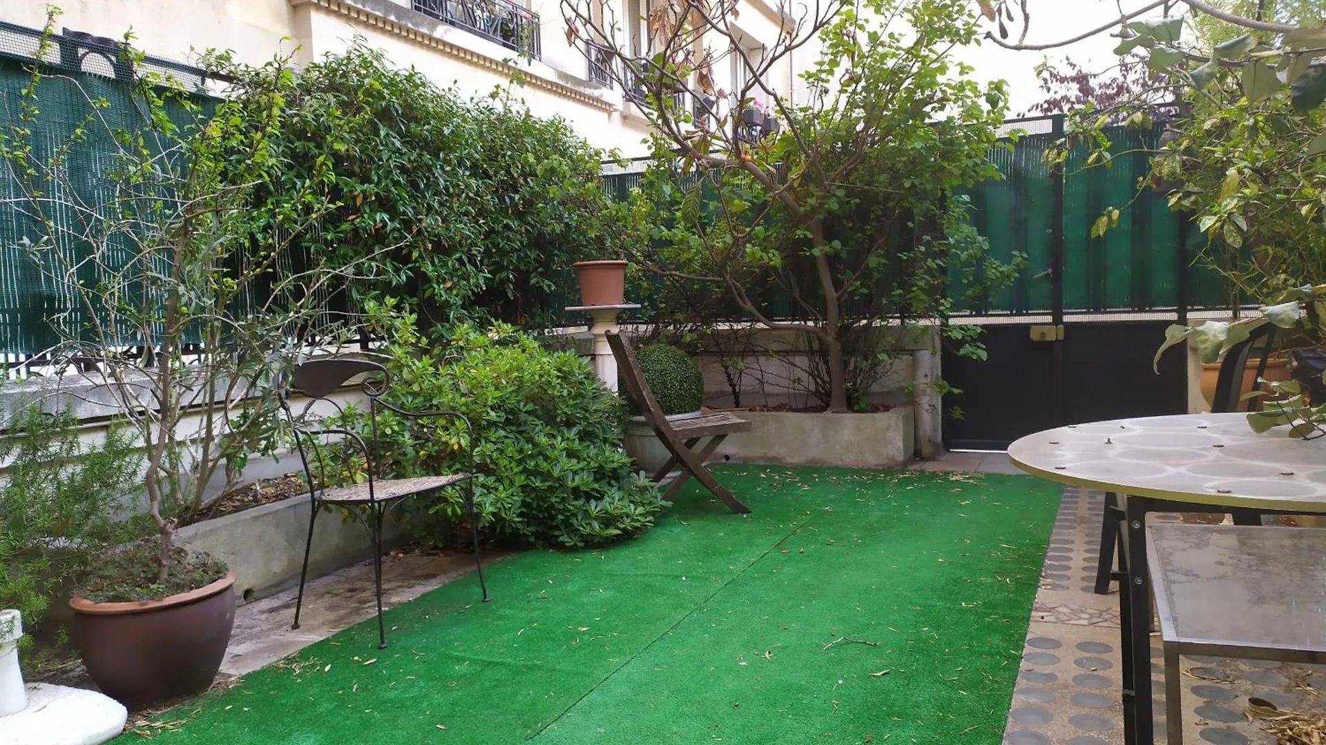 Le Jardin De La Faisanderie Apartmán *